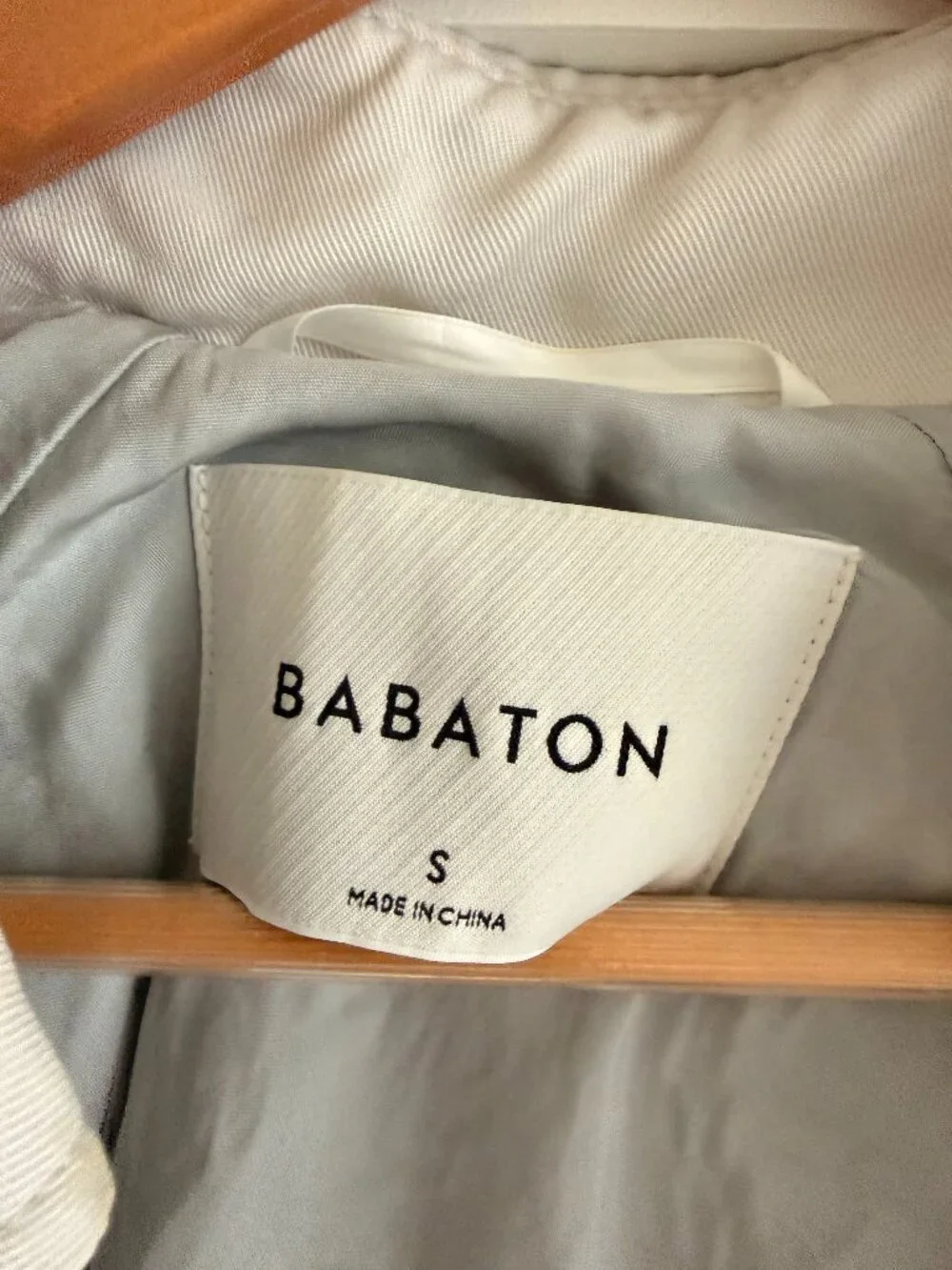 Aritzia Bavarian Lawson Trench Coat, Size: S - Picture 4 of 7